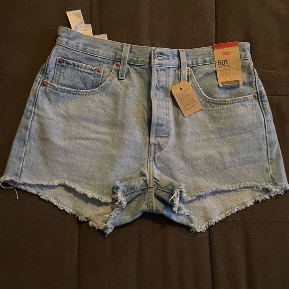 Levi’s jean shorts - Picture 5 of 5